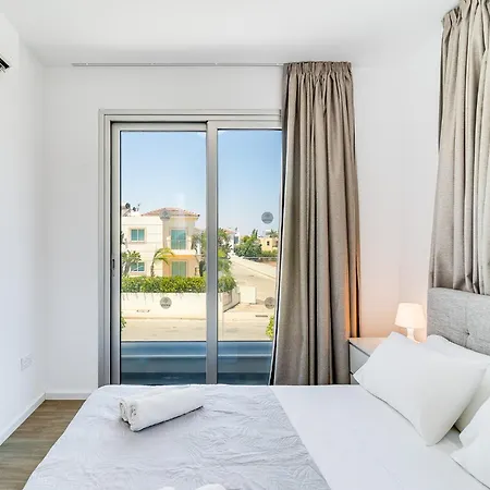 Villa Seabreeze Sofia By Ezoria *