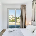 فيلة Villa Seabreeze Elina By Ezoria Villas *