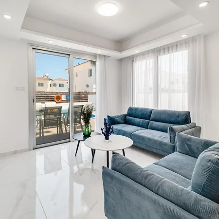 Villa Seabreeze Elina By Ezoria *